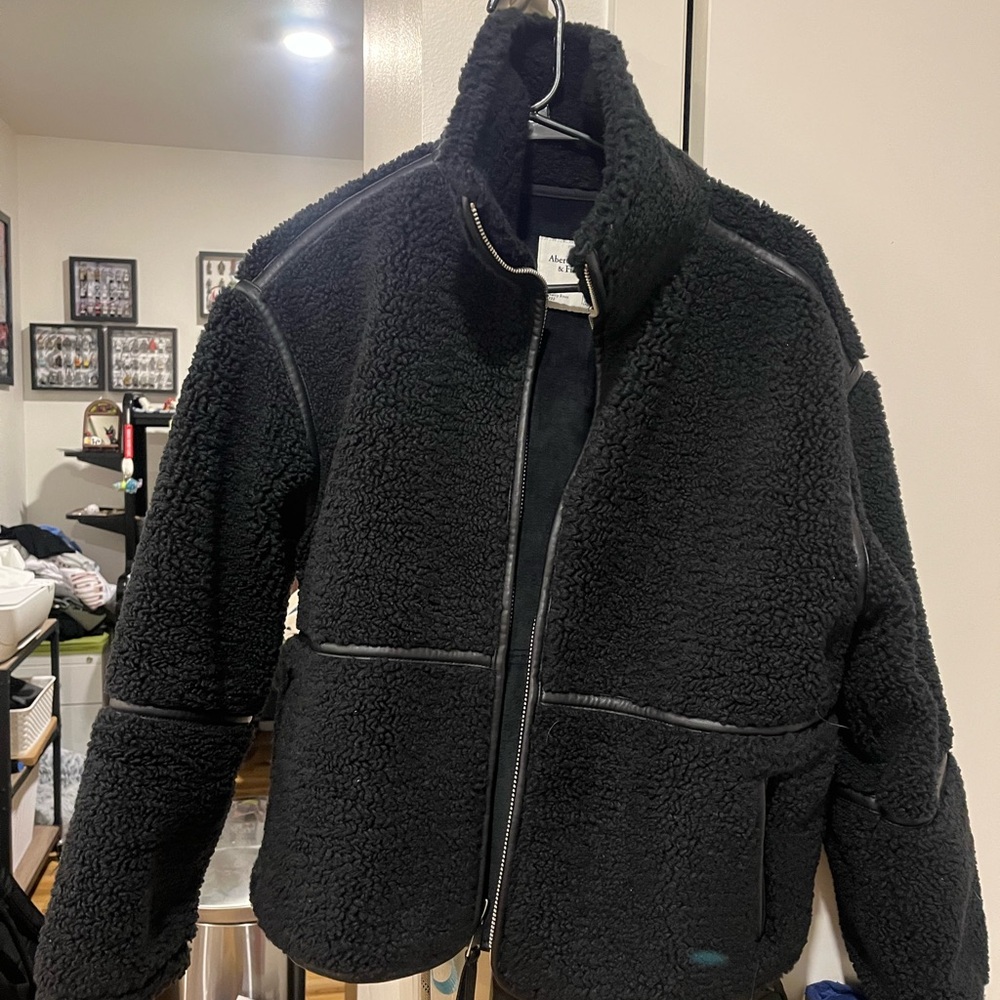 Abercrombie Black Sherpa